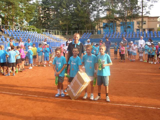 Babytenis TK PRECHEZA Přerov "A" - 2.místo - z leva: Vacula, Veselý,Zavadil, Kondler, kapitán Šubrt